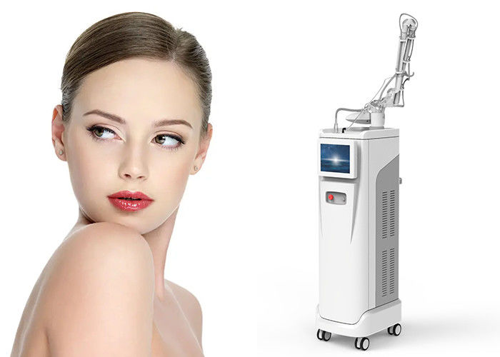 1 RF 단편적 이산화 탄소 레이저 무선 주파수 10600nm AC 220V / 110V 10A에서 3